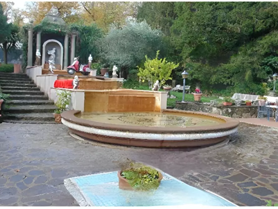 Immagine 8 di Attività commerciale in vendita  in Via maremmana III a Montecompatri