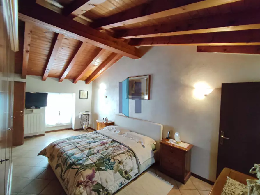 Immagine 48 di Rustico / casale in vendita  in Via San Michele a Botticino