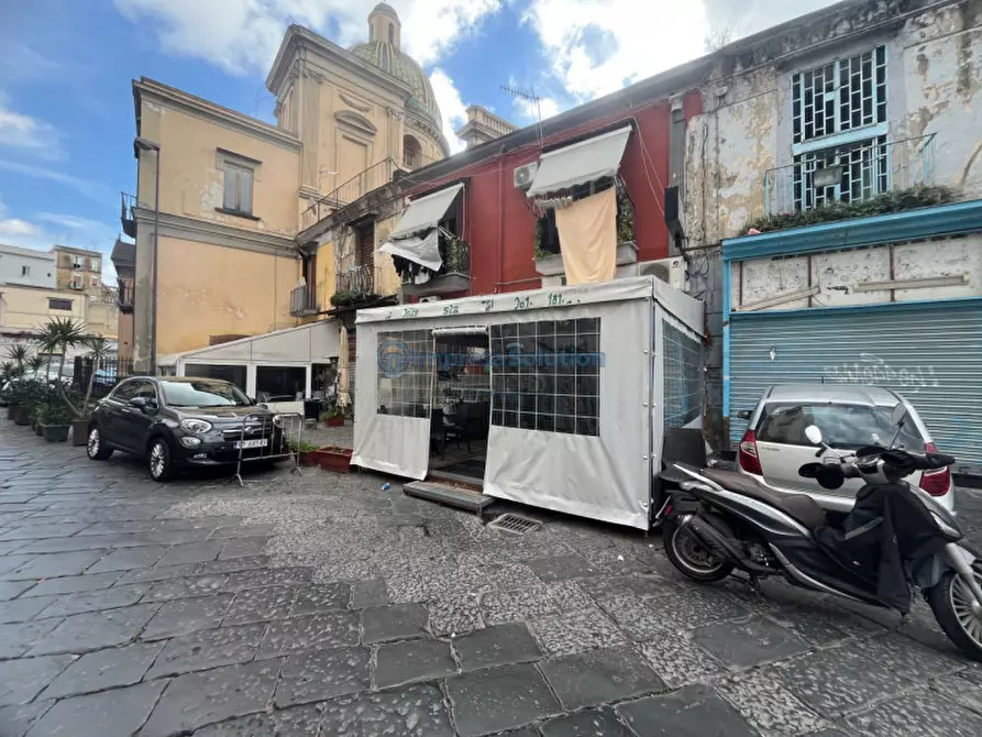 Immagine 1 di Negozio in affitto  in Piazza Mercato a Napoli