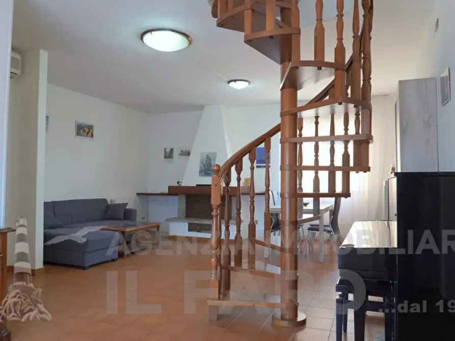 Immagine 1 di Appartamento in vendita  in Via Terralugiana a La Maddalena