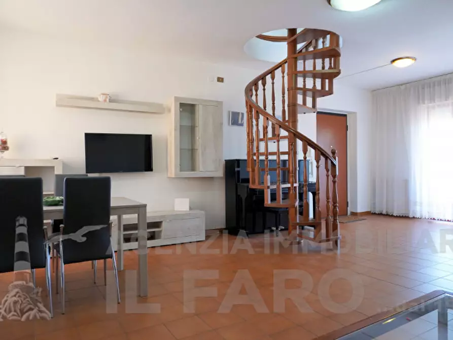 Immagine 8 di Appartamento in vendita  in Via Terralugiana a La Maddalena