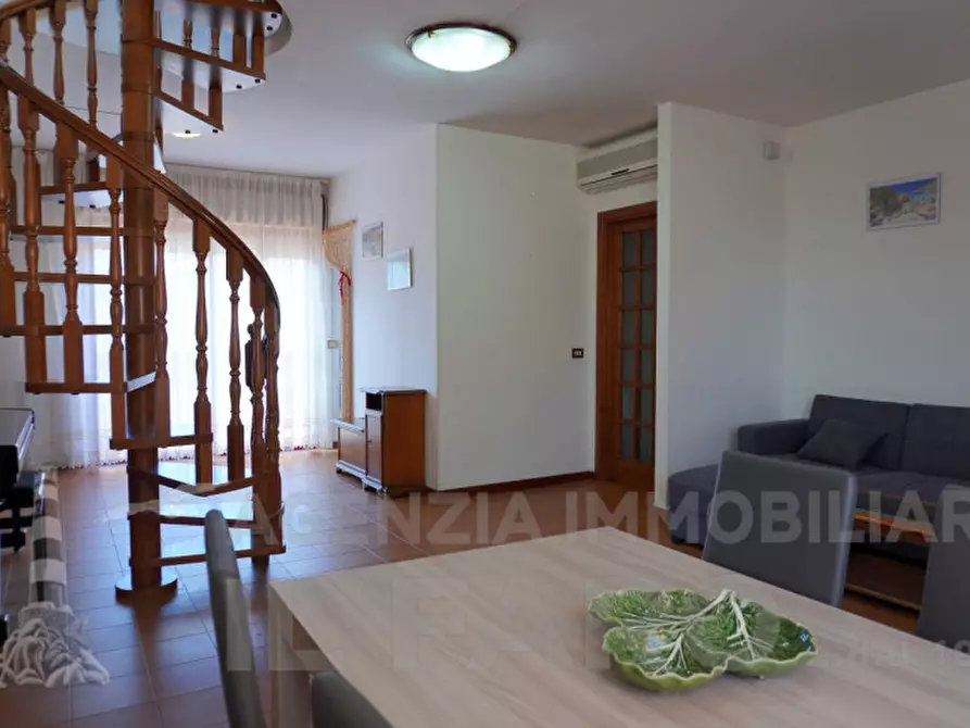 Immagine 9 di Appartamento in vendita  in Via Terralugiana a La Maddalena