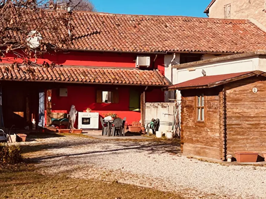 Immagine 9 di Casa indipendente in vendita  a Castelfranco Veneto