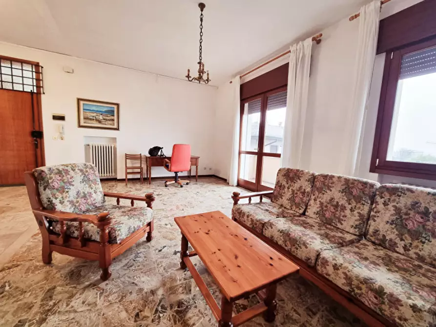 Immagine 1 di Appartamento in vendita  in via rimembranze a Este