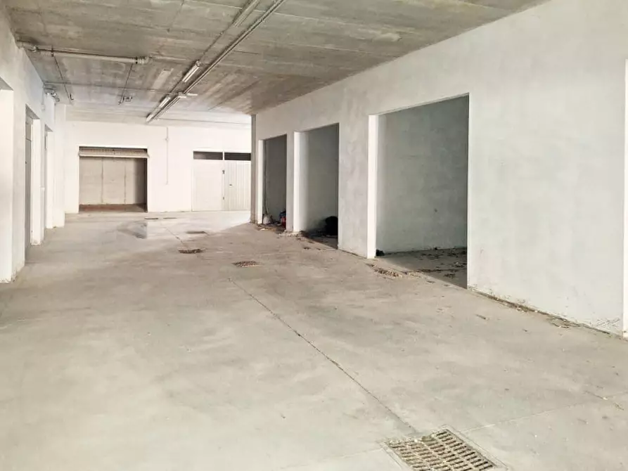 Immagine 4 di Magazzino in vendita  in Via Leonardo da Vinci, N. Snc a Cittaducale