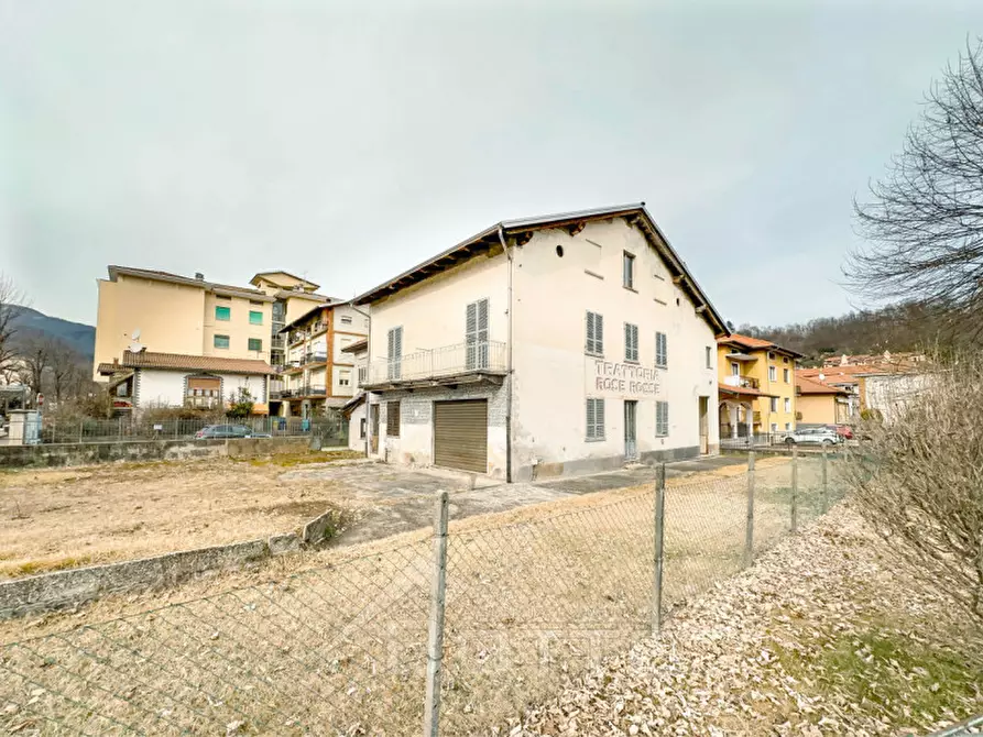 Immagine 1 di Casa indipendente in vendita  in Via rimembranze 2 a Borgosesia