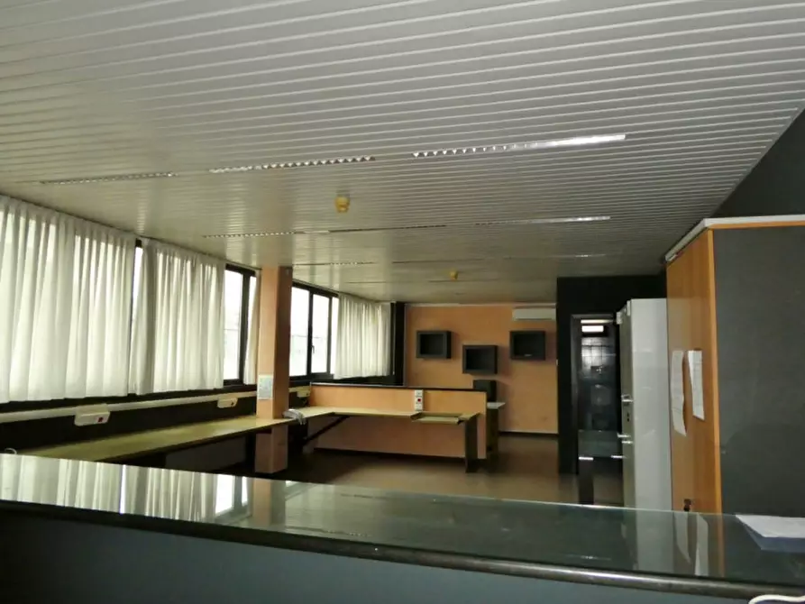 Immagine 8 di Ufficio in vendita  in vecchia ferriera a Vicenza