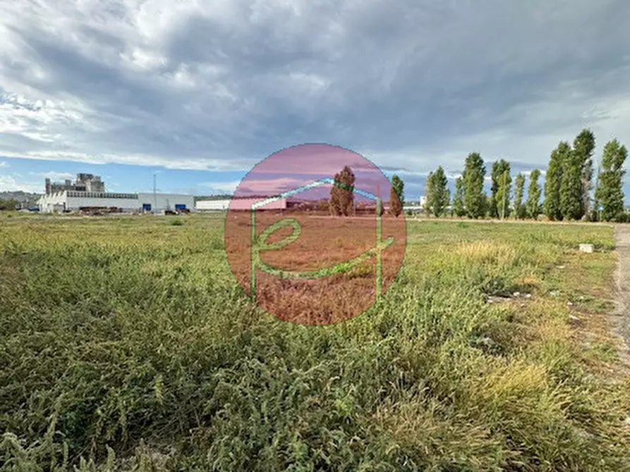 Immagine 2 di Terreno in vendita  a San Mauro Pascoli