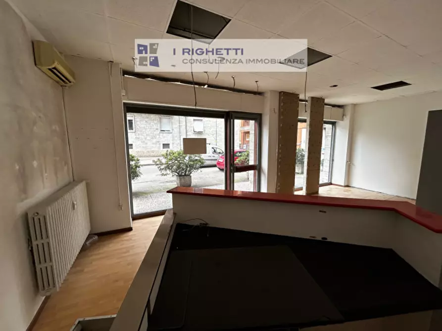 Immagine 4 di Negozio in vendita  in Andrea Doria a Verona