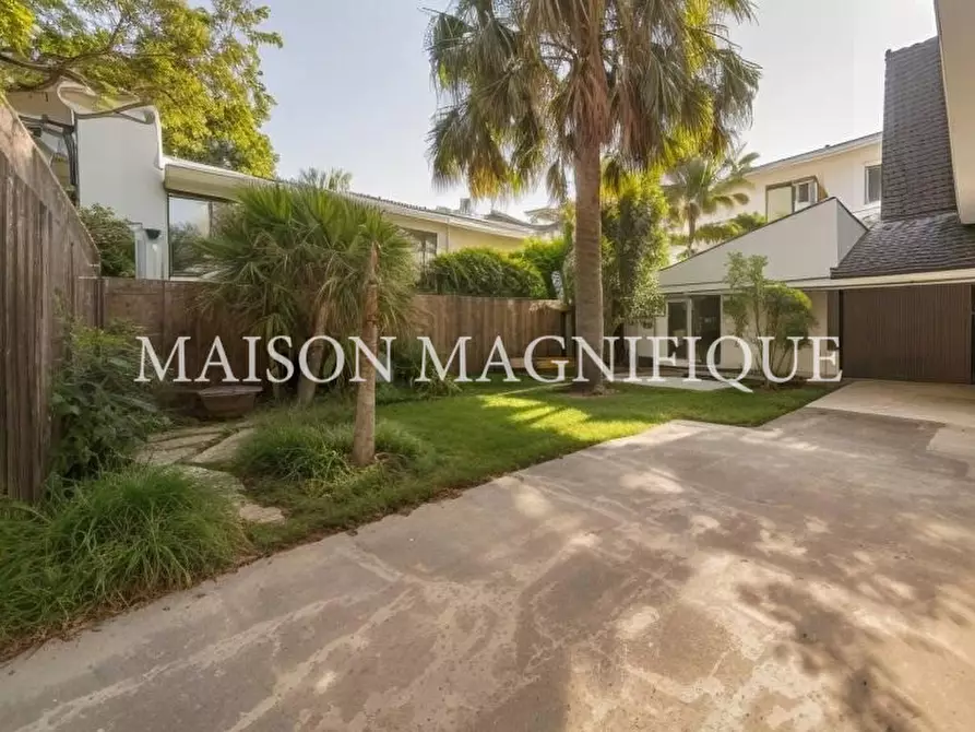 Immagine 2 di Palazzo in vendita  in Via XX Settembre 77 a Ferrara