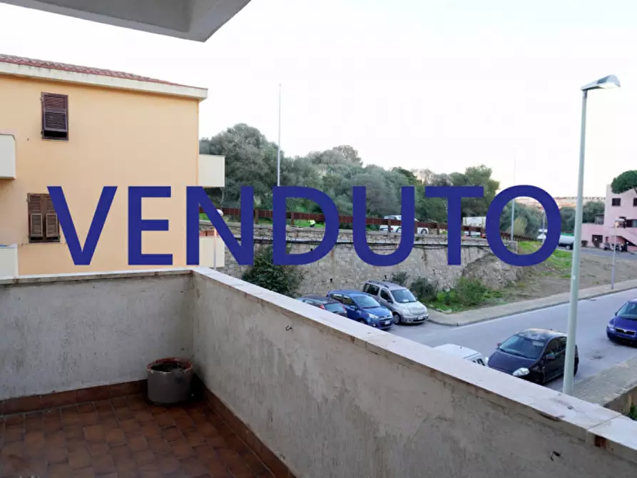 Immagine 1 di Appartamento in vendita  in Cala Chiesa a La Maddalena