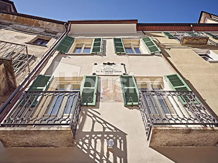 Immagine 1 di Palazzo in vendita  in Via Elio Guarnotta, 17 a Ivrea