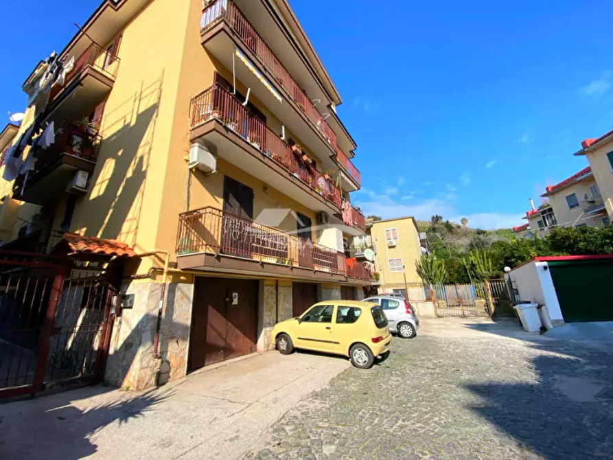 Immagine 1 di Appartamento in vendita  in via traversa I miliscola a Pozzuoli