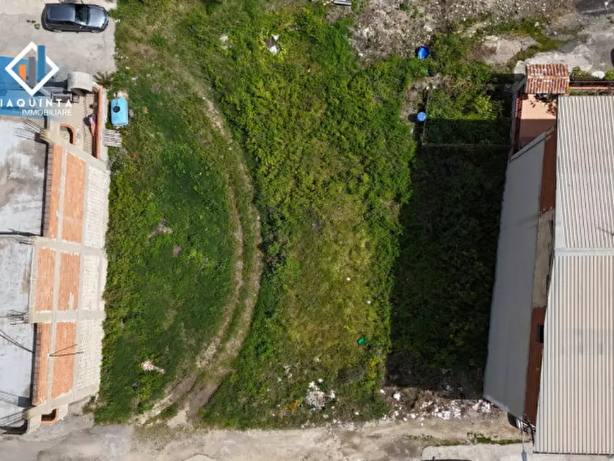 Immagine 3 di Terreno in vendita  in via ippolito Nievo snc a Palagonia