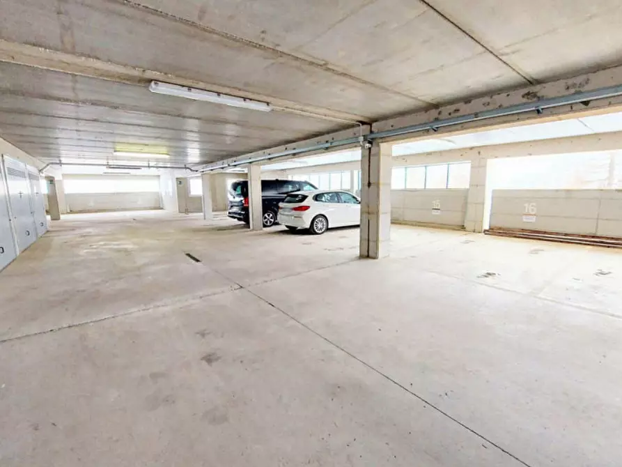 Immagine 5 di Posto auto in vendita  in Motta di sotto, N. snc a Campodolcino