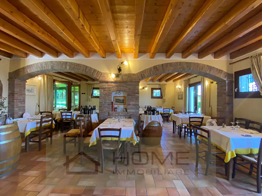 Immagine 2 di Agriturismo in vendita  in Via Belvedere a Rovolon