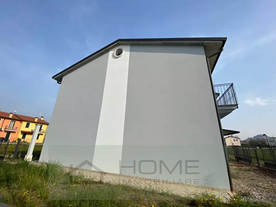 Immagine 2 di Casa trifamiliare in vendita  in Via 4 Novembre a Albettone