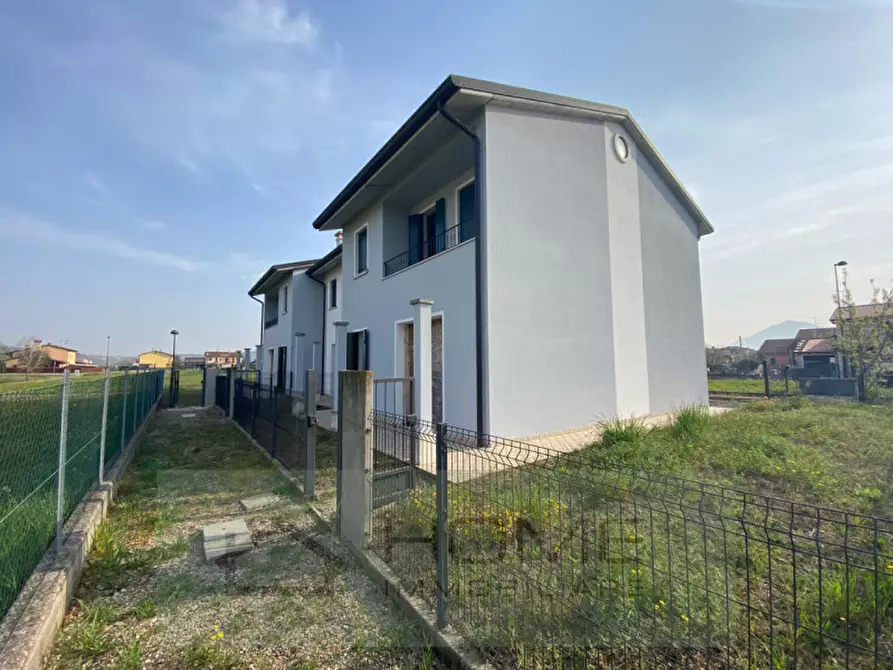 Immagine 4 di Casa trifamiliare in vendita  in Via 4 Novembre a Albettone