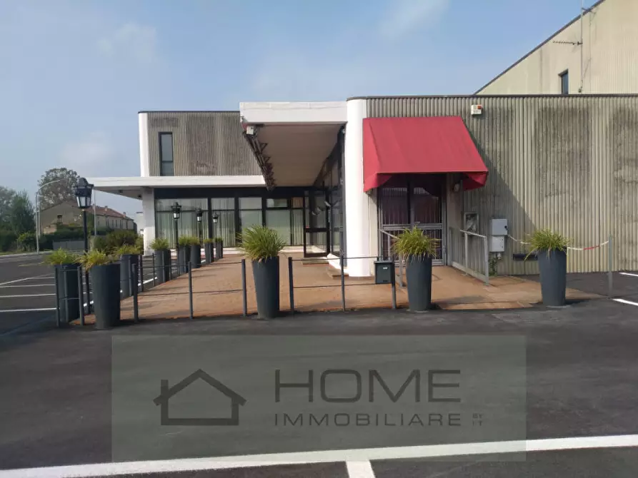 Immagine 2 di Attività commerciale in vendita  in Via Albettoniera a Rovolon