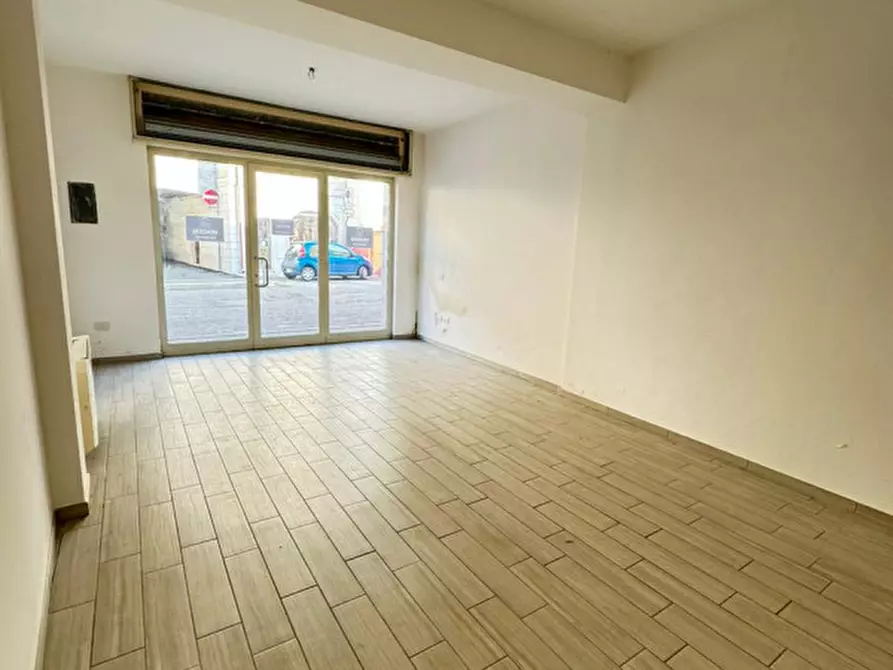 Immagine 2 di Negozio in vendita  in PIAZZA SAN SILVESTRO, 2 a Calvisano