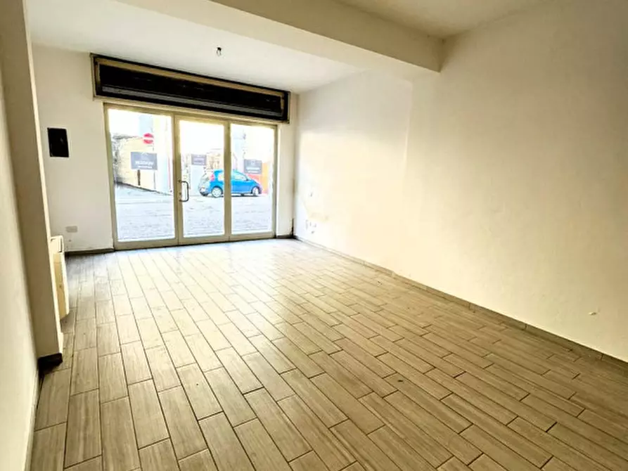 Immagine 5 di Negozio in vendita  in PIAZZA SAN SILVESTRO, 2 a Calvisano