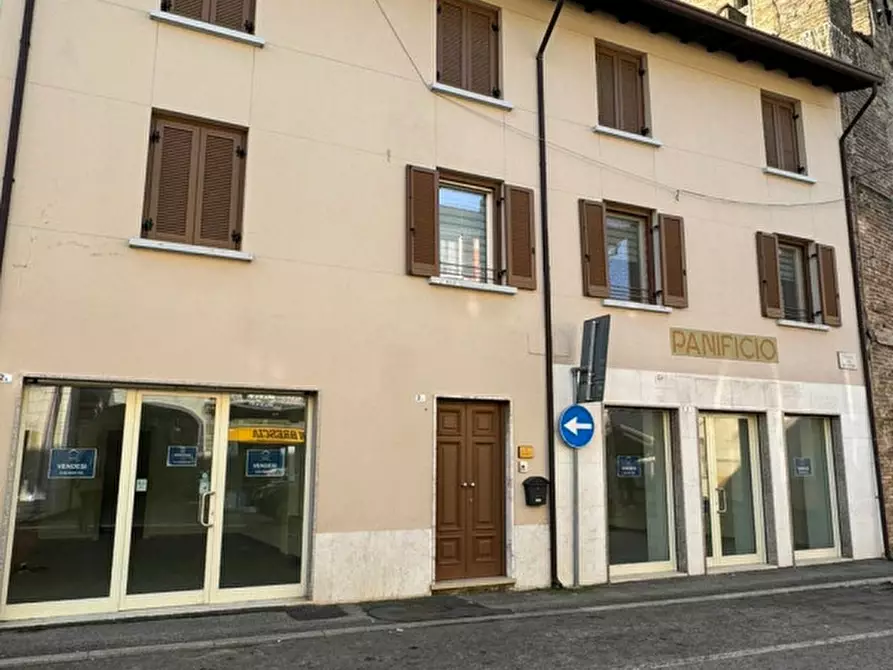 Immagine 18 di Negozio in vendita  in PIAZZA SAN SILVESTRO, 2 a Calvisano
