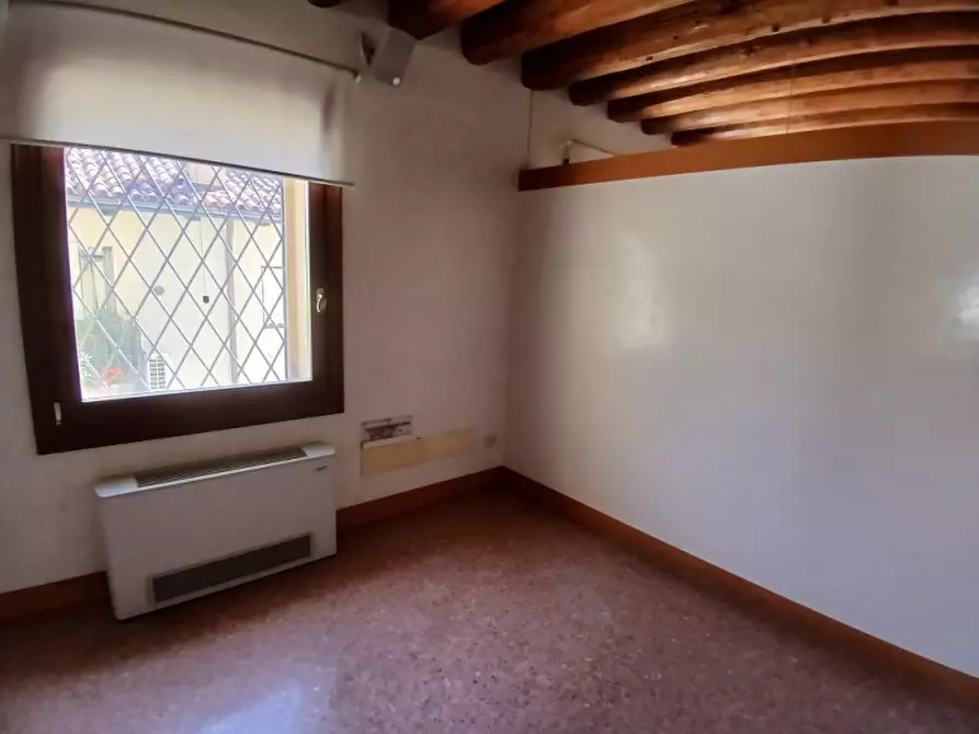 Immagine 12 di Appartamento in vendita  in Corso Palladio a Vicenza