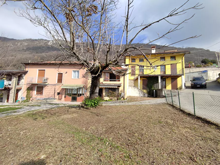Immagine 1 di Villetta a schiera in vendita  in Via Case Rossi a Serle