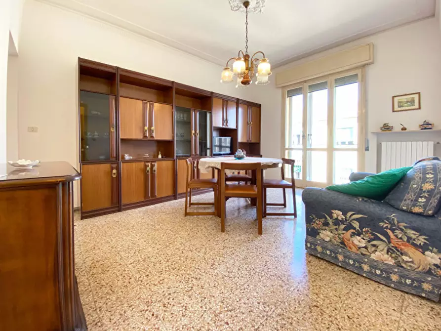 Immagine 1 di Appartamento in vendita  in Via Milano a Mirandola