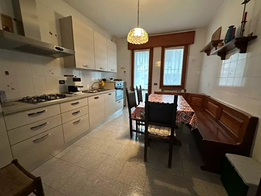 Immagine 1 di Casa trifamiliare in vendita  in Via Beato Arnaldo da Limena a Limena