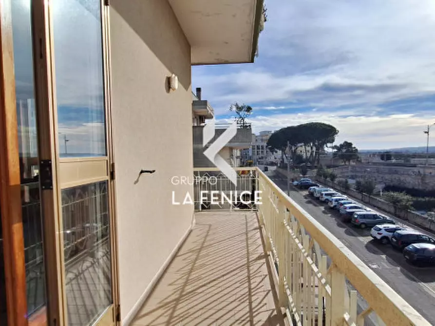 Immagine 27 di Appartamento in vendita  in via Martiri della Libertà a Locorotondo
