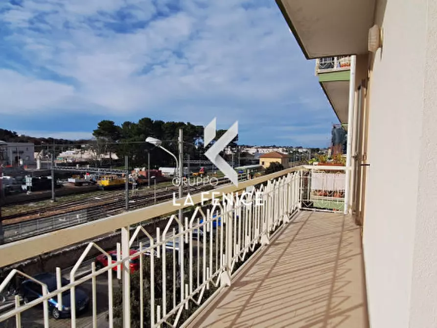 Immagine 28 di Appartamento in vendita  in via Martiri della Libertà a Locorotondo