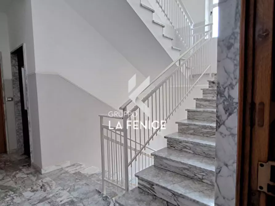 Immagine 30 di Appartamento in vendita  in via Martiri della Libertà a Locorotondo