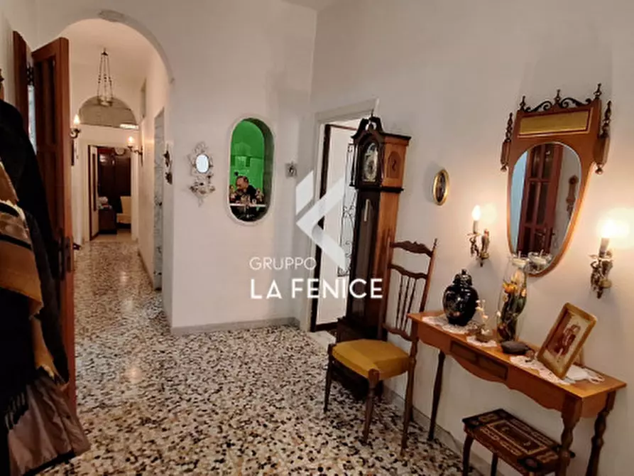 Immagine 12 di Casa indipendente in vendita  in via dei Prati a Locorotondo