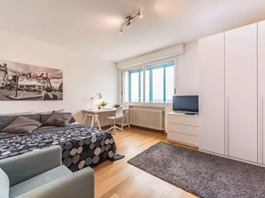 Immagine 11 di Camera in affitto  in Piazzale della Stazione a Padova