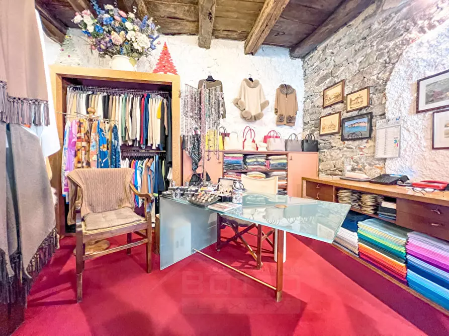Immagine 9 di Negozio in vendita  in via albertoletti 20 a Orta San Giulio