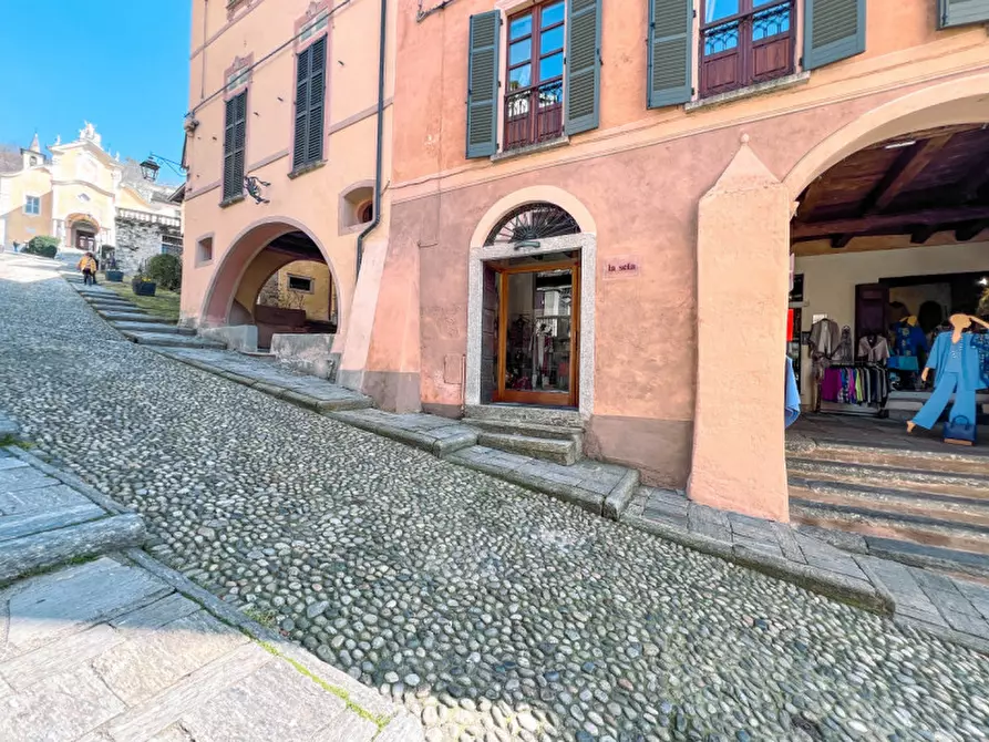 Immagine 23 di Negozio in vendita  in via albertoletti 20 a Orta San Giulio