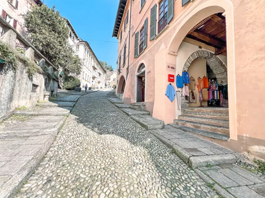 Immagine 24 di Negozio in vendita  in via albertoletti 20 a Orta San Giulio