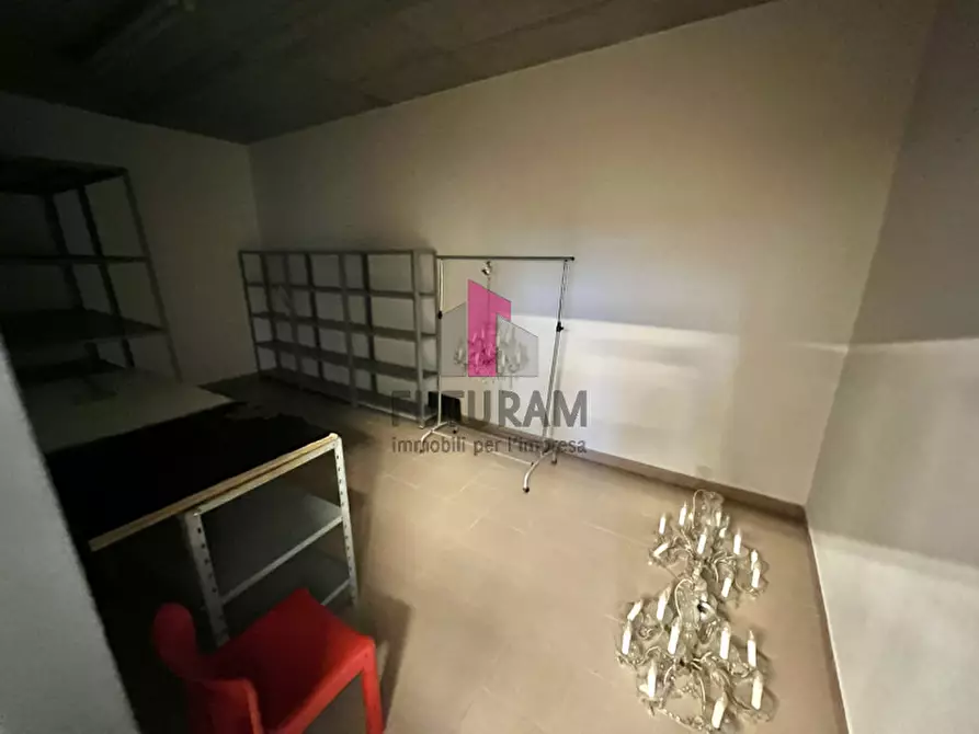 Immagine 16 di Laboratorio in affitto  in VIA STRADELLE a Stra