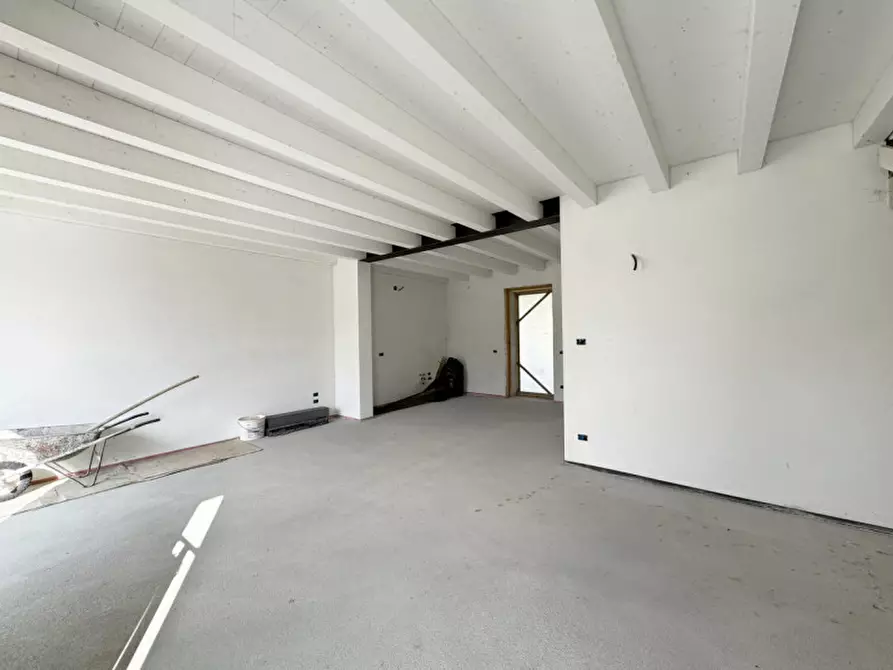 Immagine 3 di Casa trifamiliare in vendita  in Via Don Pietro Garbin a Borgo Veneto