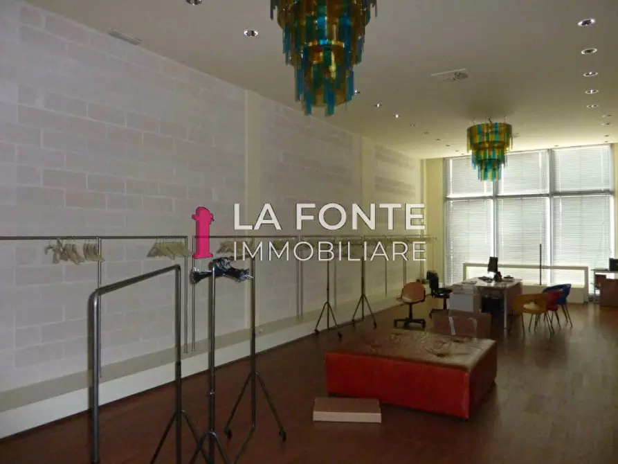 Immagine 8 di Ufficio in affitto  a Padova