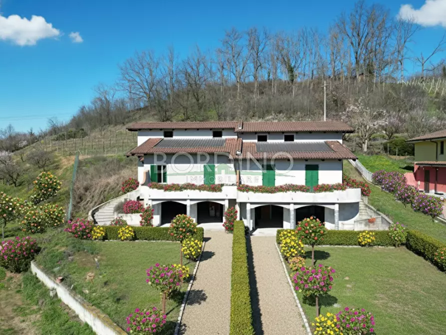 Immagine 3 di Casa bifamiliare in vendita  a Govone