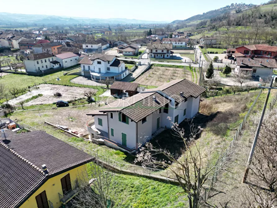 Immagine 9 di Casa bifamiliare in vendita  a Govone