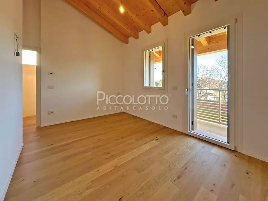 Immagine 14 di Casa bifamiliare in vendita  in via Pasubio a Cavaso Del Tomba