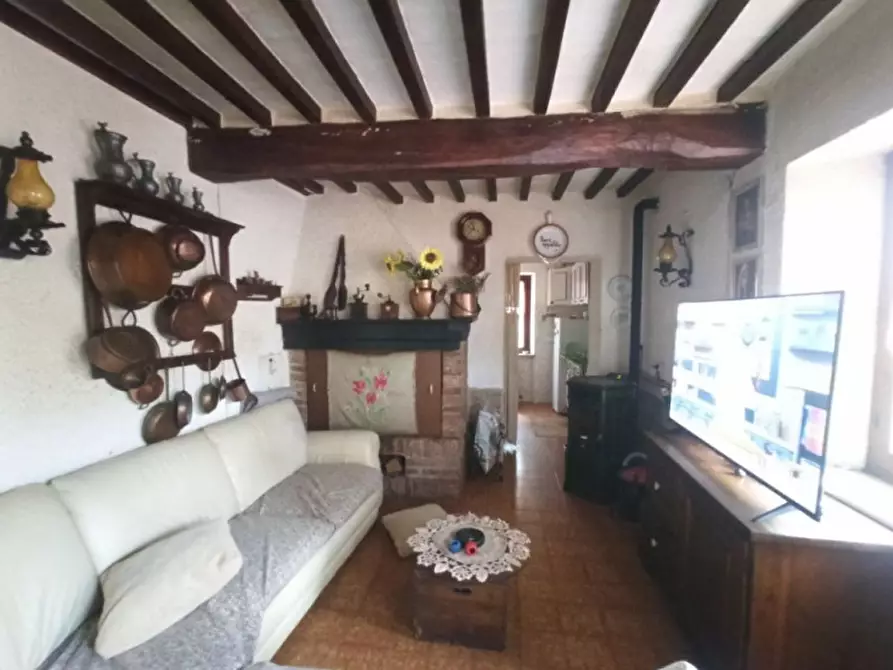 Immagine 3 di Appartamento in vendita  a Paciano