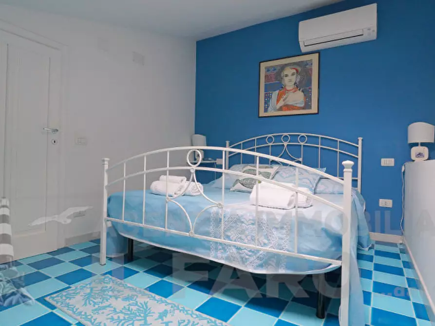 Immagine 30 di Appartamento in vendita  in Via Vittorio Emanuele a La Maddalena