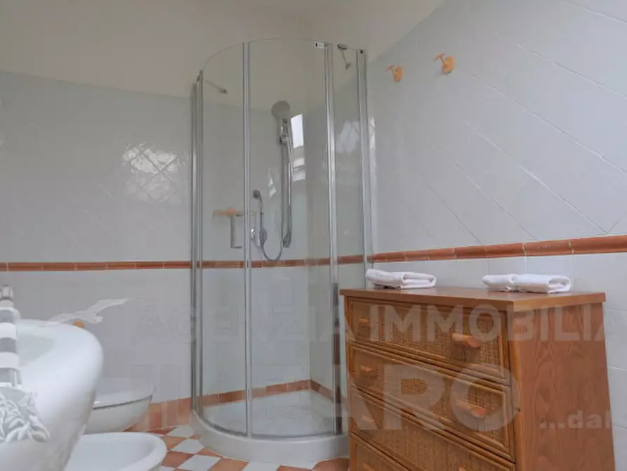 Immagine 38 di Appartamento in vendita  in Via Vittorio Emanuele a La Maddalena