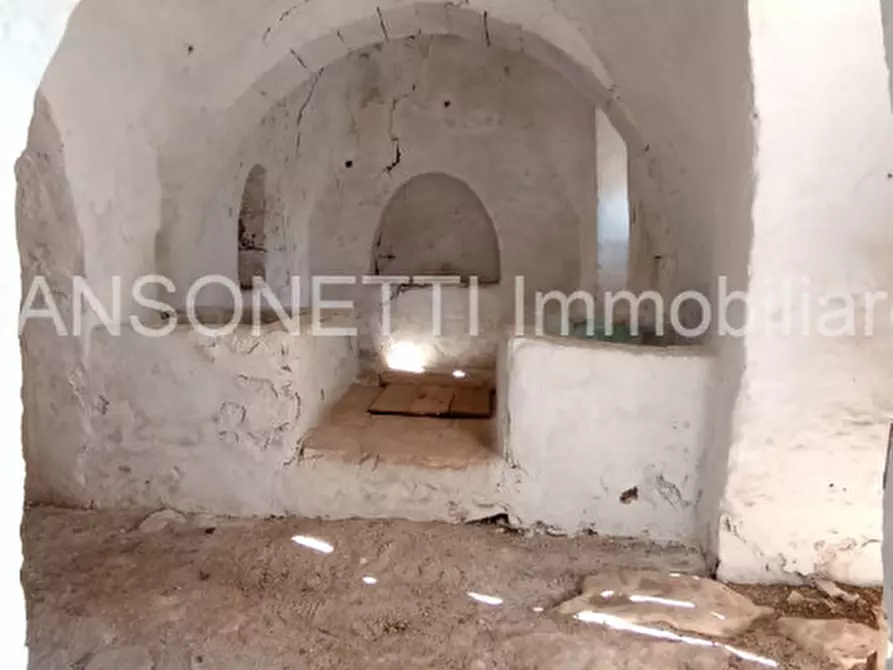 Immagine 22 di Rustico / casale in vendita  in JOGAJ a Ostuni
