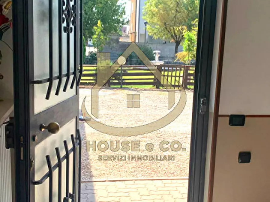 Immagine 21 di Villa in vendita  in Via Gramsci a Cilavegna