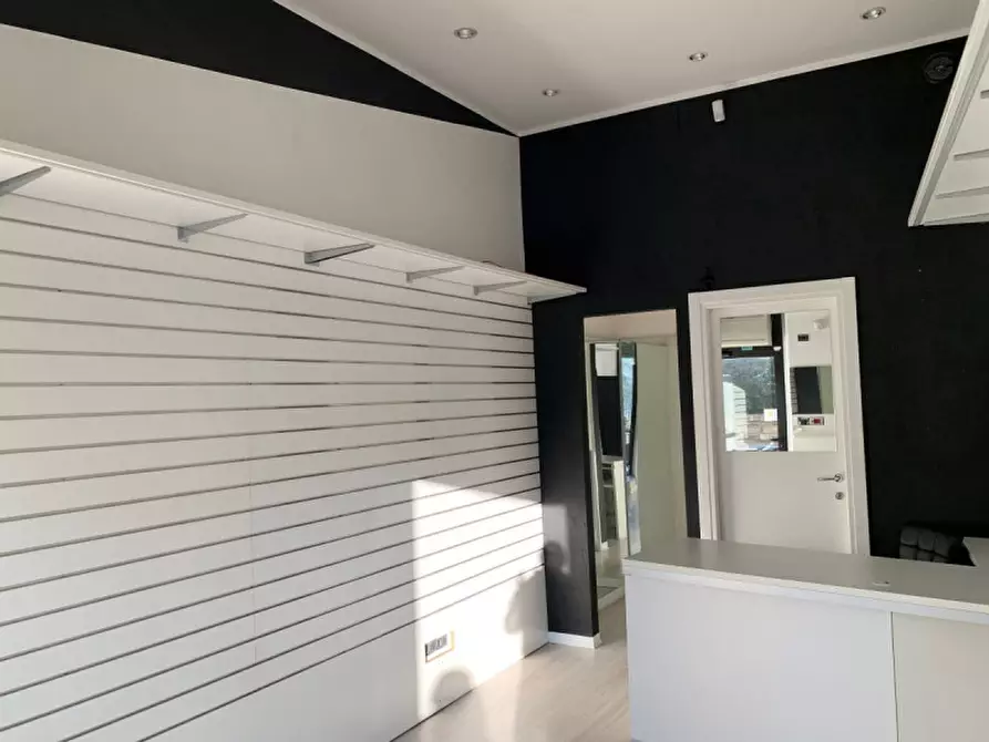 Immagine 7 di Negozio in affitto  in Campo San Giacomo 18 a Trieste